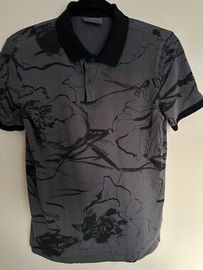 H&M Gray Polo with Black Floral Print
